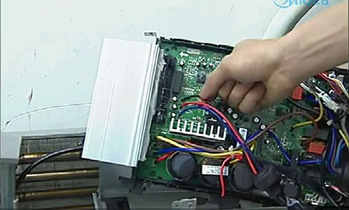 融水美的空调电话是多少